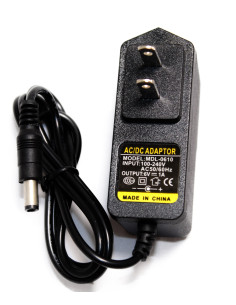 Imagen de Adaptador de voltaje 6V 1Amp