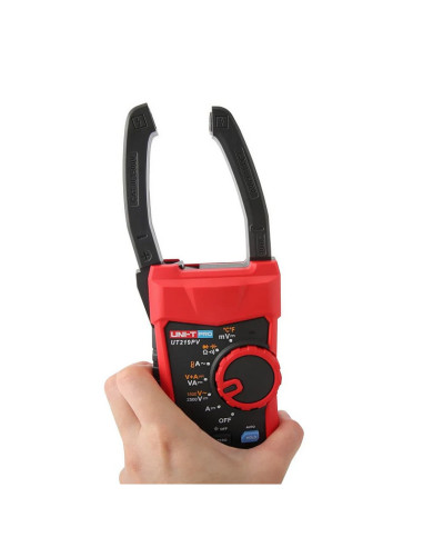 Imagen de Pinza Amperimétrica Fotovoltaica UT219PV - vista en uso